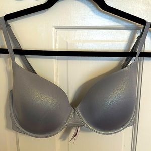 Victoria’s Secret Demi bra 34DD like new